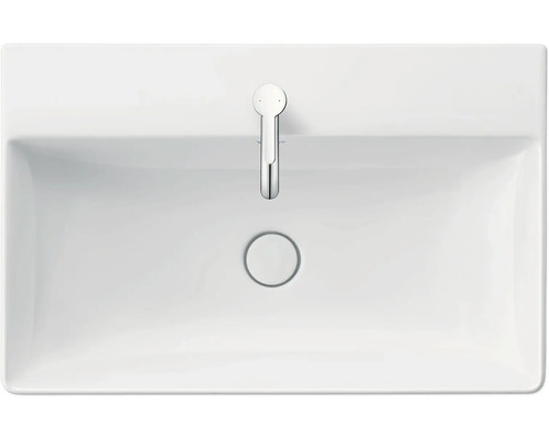 Pohľad zhora na obdĺžnikové umývadlo s batériou