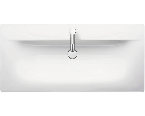 Pohľad zhora na umývadlo s batériou