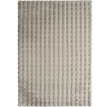 Sivý koberec s textúrou