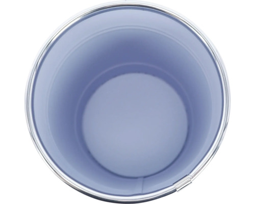 Prázdny kovový vedro zhora