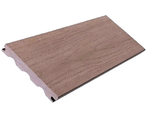 Terasa z drevoplastu