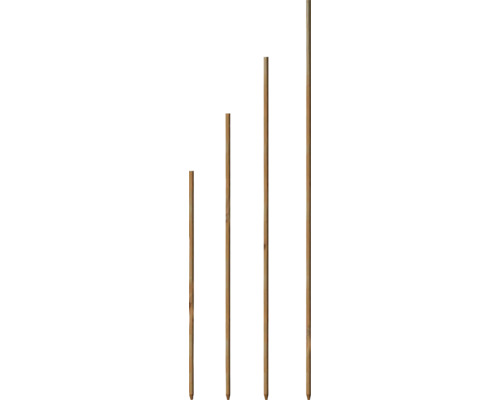 Niekoľko drevených stĺpikov rôznych dĺžok