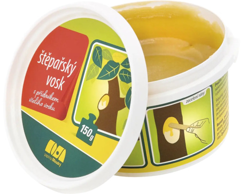 Stromový vosk v otvorenej nádobe na ošetrenie rán stromov