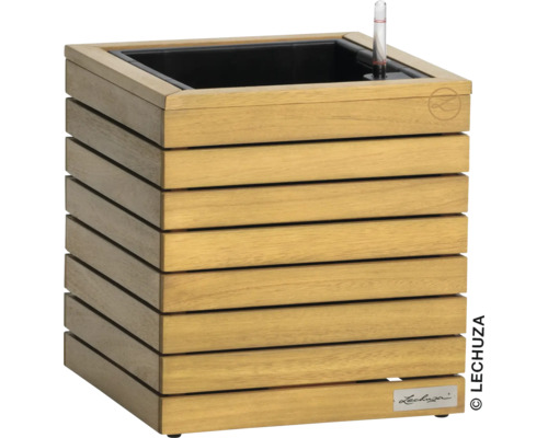 Drevený kvetináč so zavlažovacím systémom