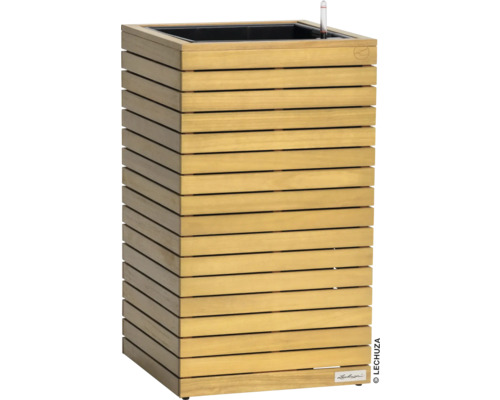 Drevený kvetináč so zavlažovacím systémom