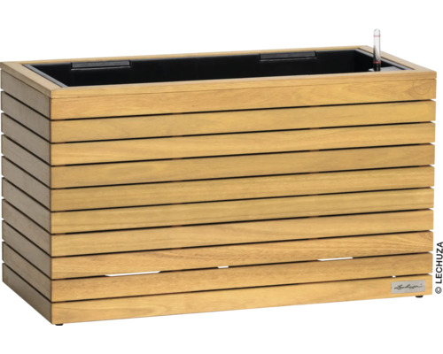 Drevený kvetináč so zavlažovacím systémom