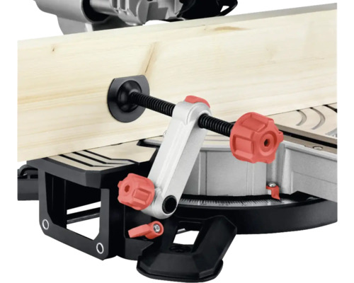 Upínanie obrobku na pokosovej píle