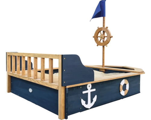 Pieskovisko v tvare lode s kormidlovým kolesom a plachtou