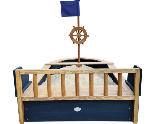 Pieskovisko v tvare lode s kormidlom a vlajkou