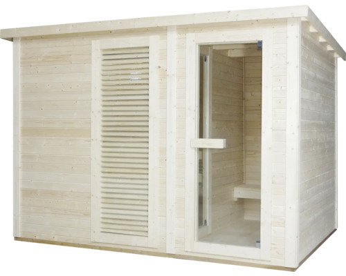 Drevená sauna so sklenenými dverami a vetracím prvkom do záhrady