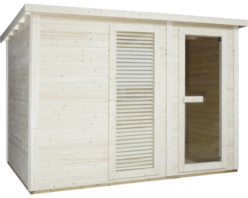 Drevená sauna so sklenenými dverami a ventiláciou