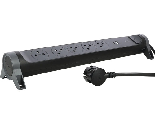 Predlžovací kábel s piatimi zásuvkami a dvoma USB portami