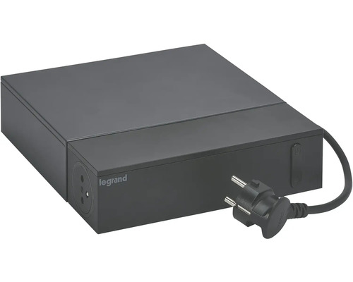 Stolová zásuvka Legrand so zástrčkou