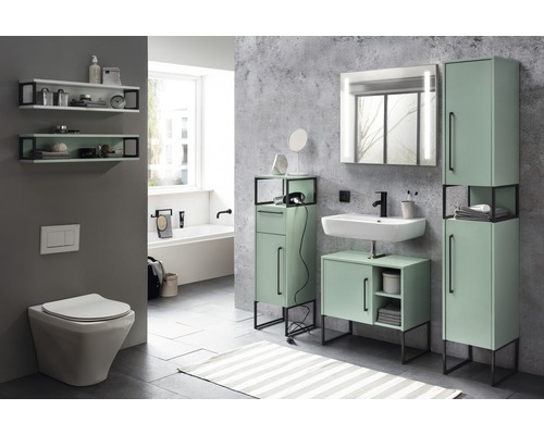 Moderná kúpeľňa s mätovo zeleným kúpeľňovým nábytkom, umývadlom, zrkadlovou skrinkou a toaletou