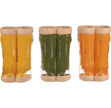 Tri kvetináče v tvare gumákov