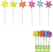 Veterníky s kvetinovým vzorom a bodkami do záhrady