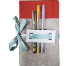 Darčeková súprava s poznámkovým blokom, perami a mašľou