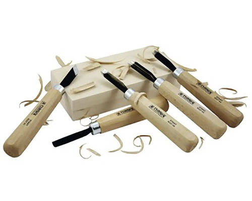 Sada rezbárskych dlát s drevenou rukoväťou a dreveným blokom