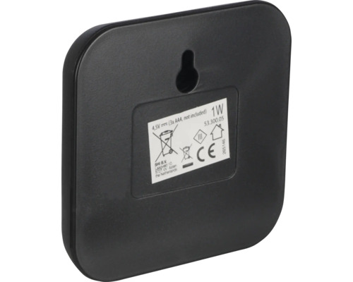 Zadná strana meteorologickej stanice s informáciami o batérii, výkone a výrobcovi