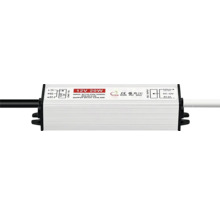 LED transformátor s 12 voltami a 20 wattmi