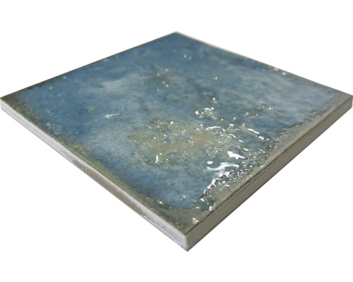 Štvorcová dlaždica s mramorovým povrchom