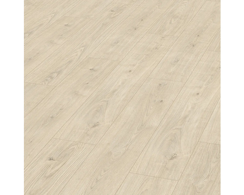 Laminátová podlaha 7.0 Dub Berdal svetlý Svetlá laminátová podlaha s vzhľadom dreva.