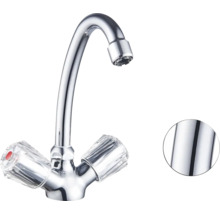 Kuchynská batéria s dvoma kohútikmi