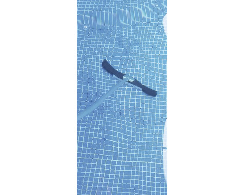 Čistič bazéna pod vodou