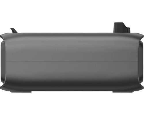 Pohľad zhora na sivé zariadenie