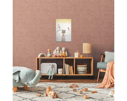 Detská izba s regálom, hračkami a nástennou maľbou