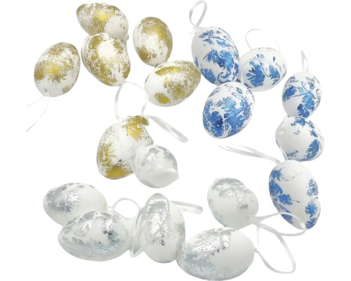 Dekoratívne veľkonočné vajíčka s rôznymi vzormi a stuhami na zavesenie