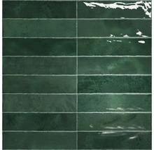 Obdĺžnikové, lesklé zelené dlaždice na steny a podlahy