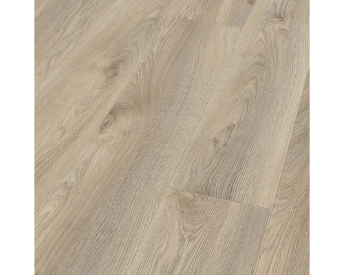 Detailný záber laminátovej podlahy s dreveným vzhľadom