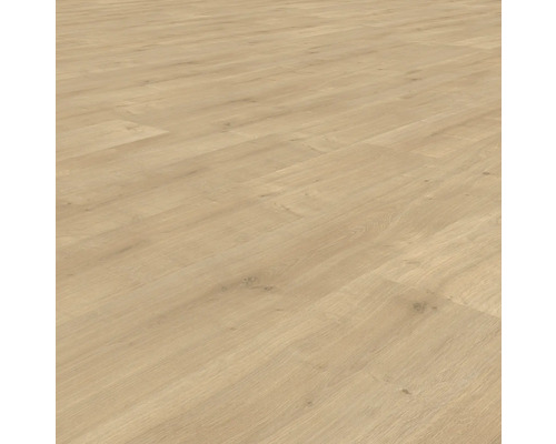 Položená laminátová podlaha so vzhľadom dreva