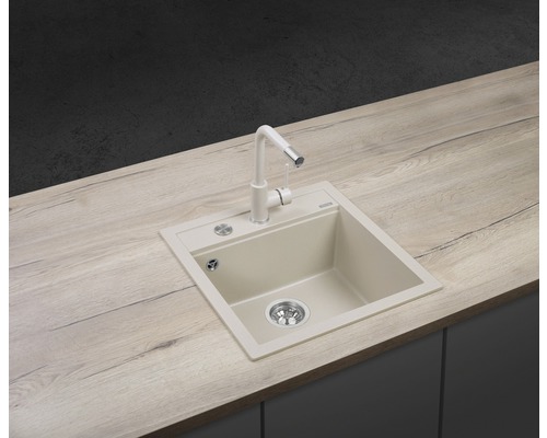 Drez s batériou na pracovnej doske