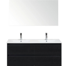 Kúpeľňa so zrkadlom, umývadlom, batériami a spodnou skrinkou