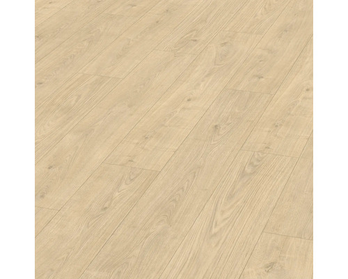 Položená laminátová podlaha so vzhľadom dreva
