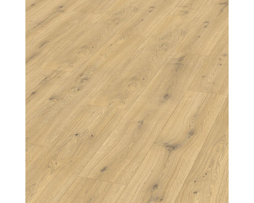 Laminátová podlaha 10.0 Nature Sense EL2009 Položená laminátová podlaha s dreveným vzhľadom
