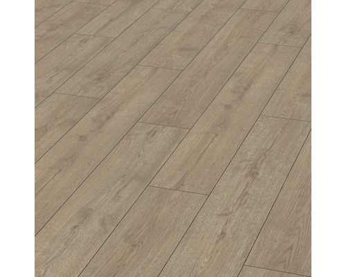 Položená laminátová podlaha s dreveným vzhľadom