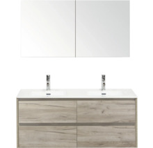 Kúpeľňa s umývadlovou skrinkou, dve umývadlá, dve vodovodné batérie a zrkadlová skrinka