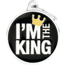 Psia známka s nápisom ''I''m the King'' a korunou