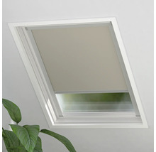 Strešné okno s roletou na zatemnenie