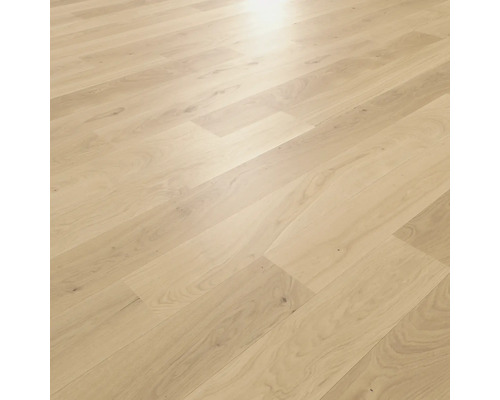 Svetlá drevená parketová podlaha