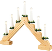 Drevený adventný oblúk s elektrickými sviečkami a jedľovou zeleňou