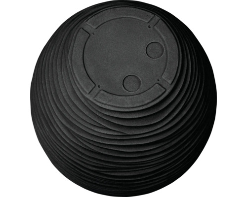 Čierny kvetináč s ryhovaným povrchom