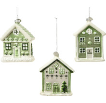 Tri vianočné gule v tvare domu ako dekorácia