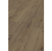 Detail laminátovej podlahy s dreveným vzhľadom