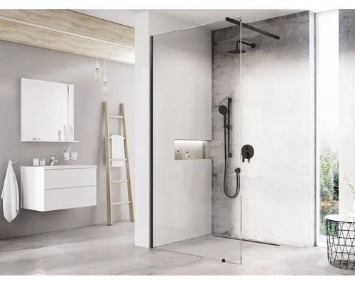 Walk In RAVAK Walk-In 100 cm farba rámu čierna dekor skla číre sklo GW9WA030SZ1 Svetlá kúpeľňa so sprchou, skrinkou pod umývadlo a rebríkovým regálom