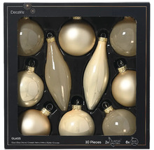 Balenie desiatich sklenených vianočných gúľ