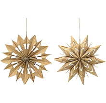 Dve drevené hviezdy na zavesenie ako dekorácia